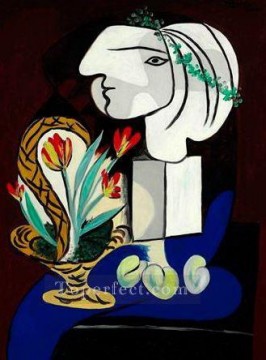 Pablo Picasso Painting - Stilllife with tulips Still Life with tulips 1932 cubist Pablo Picasso